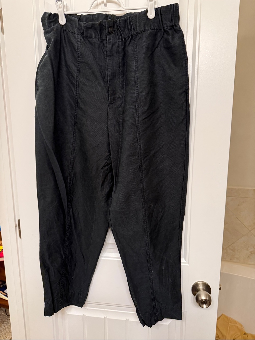 Madewell Black Relaxed Tapered Joggers with Elastic Waist